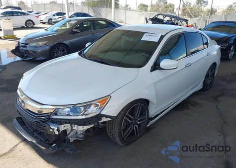 2017 Honda Accord Sport z USA, uszkodzony, nr VIN 1HGCR2F52HA146182